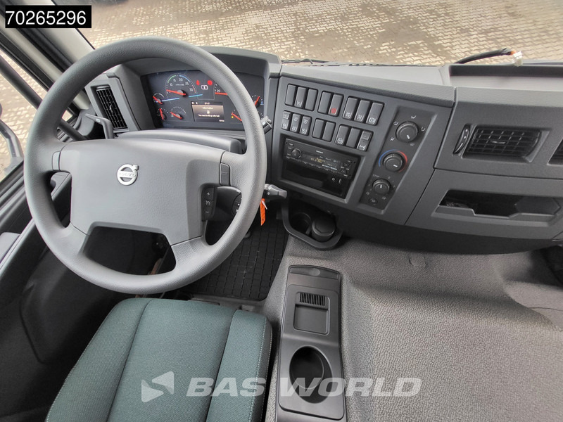 Interior photo 1: Ny Chassi lastbil Volvo FE 320 4X2 NEW 18t chassis PTO Preparation Automatic Euro 6