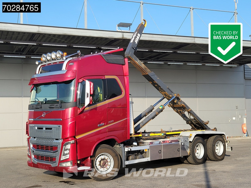 Volvo FH16 700 FH16 6X4 Full Air 20t Hook Xenon Euro 5 - Lastväxlare lastbil: bild 1 Volvo FH16 700 FH16 6X4 Full Air 20t Hook Xenon Euro 5 - Lastväxlare lastbil: bild 1