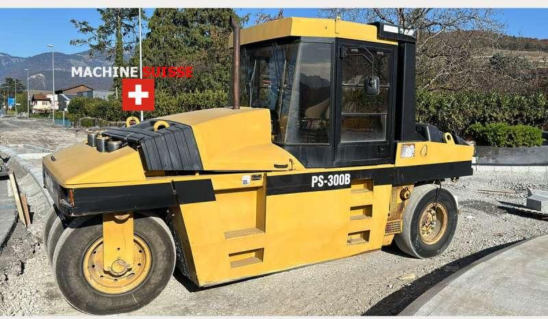 Caterpillar PS300B - Gummihjulsvält: bild 1 Caterpillar PS300B - Gummihjulsvält: bild 1