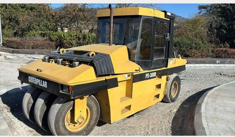 Caterpillar PS300B - Gummihjulsvält: bild 2 Caterpillar PS300B - Gummihjulsvält: bild 2