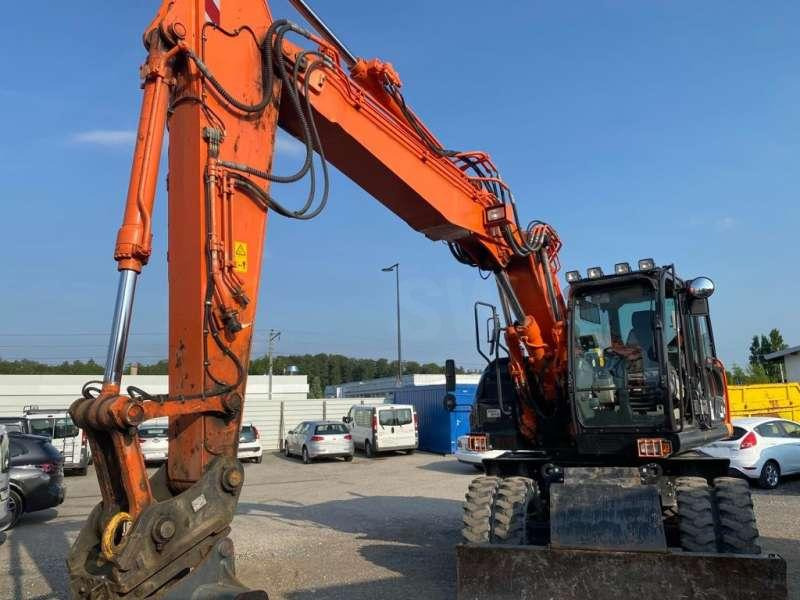 Hitachi ZX170W-5B - Grävmaskin på däck: bild 4 Hitachi ZX170W-5B - Grävmaskin på däck: bild 4