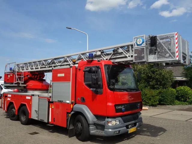 DAF LF 55.250 METZ 30 meter - Släck/ Räddningsvagn: bild 4 DAF LF 55.250 METZ 30 meter - Släck/ Räddningsvagn: bild 4