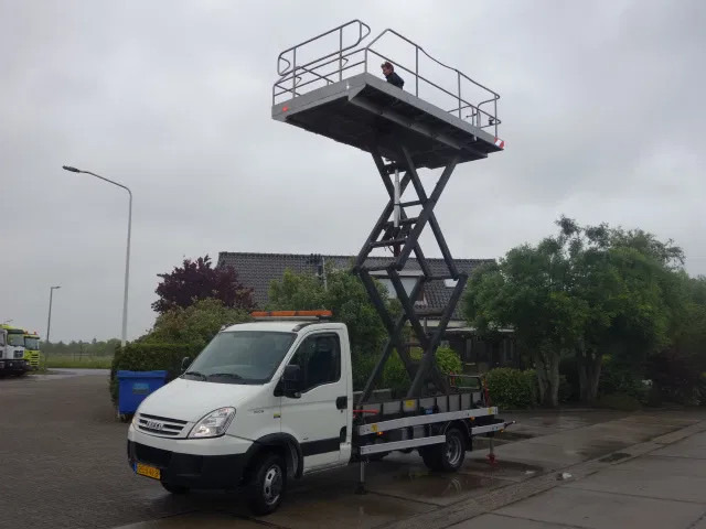 Iveco Daily 40C15 SKY WORKER PLATFORM - Transportbil: bild 1 Iveco Daily 40C15 SKY WORKER PLATFORM - Transportbil: bild 1