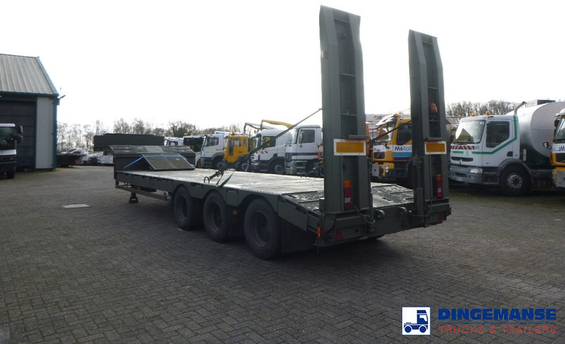 Broshuis 3-axle semi-lowbed trailer E-2130 / 73 t + ramps - Låg lastare semitrailer: bild 4 Broshuis 3-axle semi-lowbed trailer E-2130 / 73 t + ramps - Låg lastare semitrailer: bild 4