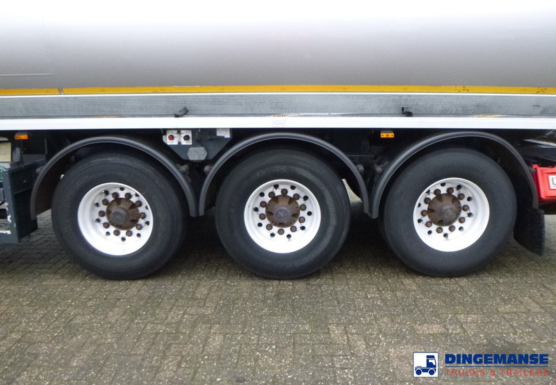 COBO Fuel tank alu 43.3 m3 / 1 comp + pump - Tanktrailer: bild 5 COBO Fuel tank alu 43.3 m3 / 1 comp + pump - Tanktrailer: bild 5