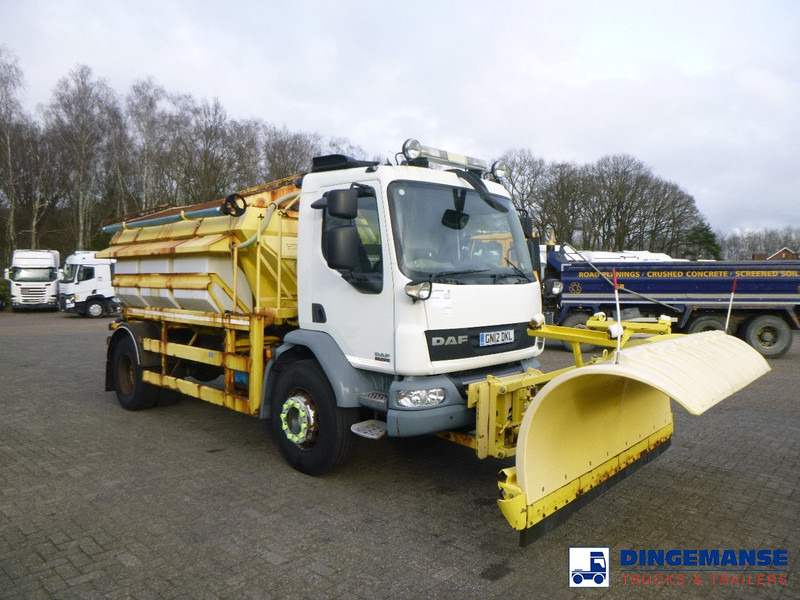 DAF LF 55.220 4X2 RHD salt spreader / gritter - Plogbil: bild 2 DAF LF 55.220 4X2 RHD salt spreader / gritter - Plogbil: bild 2