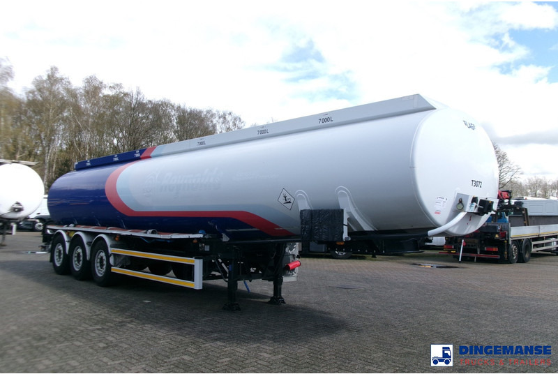 LAG Fuel tank alu 44.5 m3 / 6 comp + pump - Tanktrailer: bild 2 LAG Fuel tank alu 44.5 m3 / 6 comp + pump - Tanktrailer: bild 2