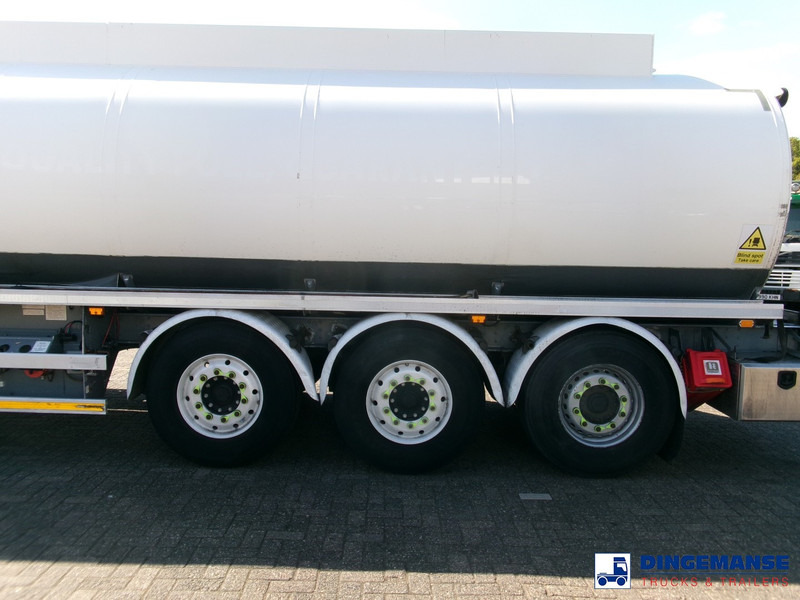 Lakeland Fuel tank alu 42.8 m3 / 6 comp + pump - Tanktrailer: bild 5 Lakeland Fuel tank alu 42.8 m3 / 6 comp + pump - Tanktrailer: bild 5