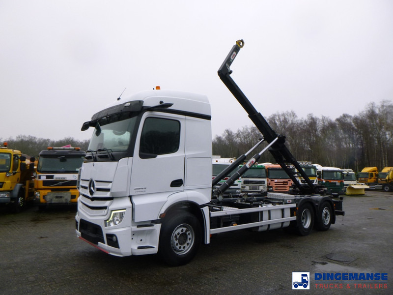 Mercedes-Benz Actros 2843 6x2 Hyva container hook 20t - Lastväxlare lastbil: bild 1 Mercedes-Benz Actros 2843 6x2 Hyva container hook 20t - Lastväxlare lastbil: bild 1