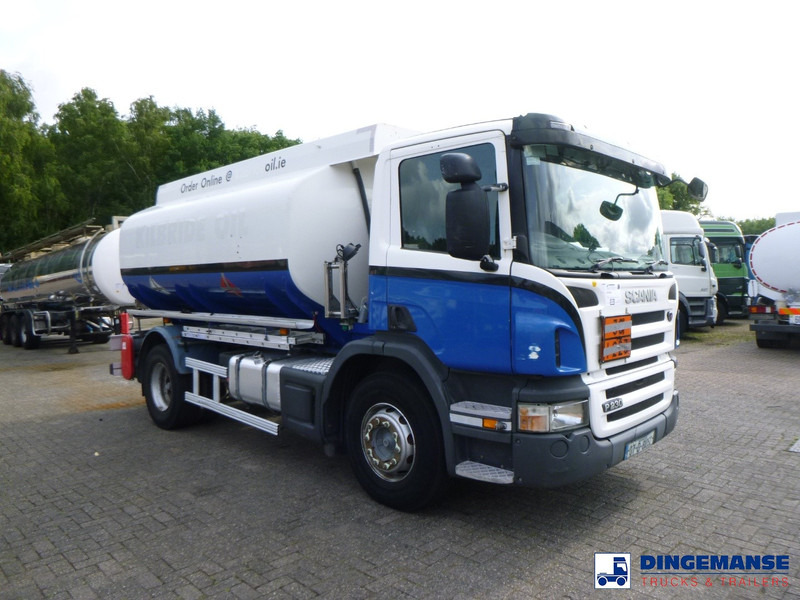 Scania P 230 DB 4x2 RHD fuel tank 12.4 m3 / 4 comp - Tankbil: bild 2 Scania P 230 DB 4x2 RHD fuel tank 12.4 m3 / 4 comp - Tankbil: bild 2