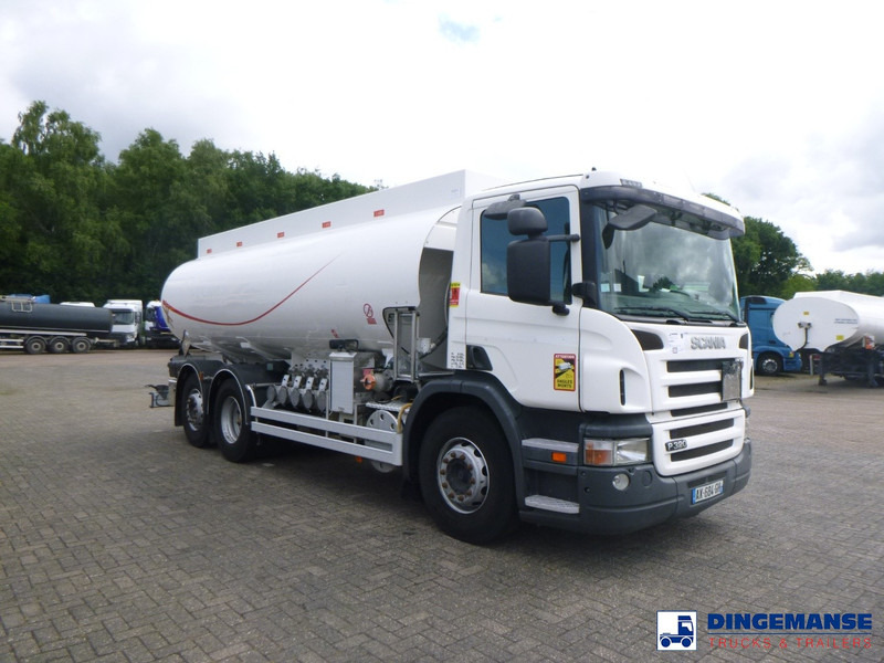 Scania P 320 DB 6X2 fuel tank 18.8 m3 / 5 comp - Tankbil: bild 2 Scania P 320 DB 6X2 fuel tank 18.8 m3 / 5 comp - Tankbil: bild 2