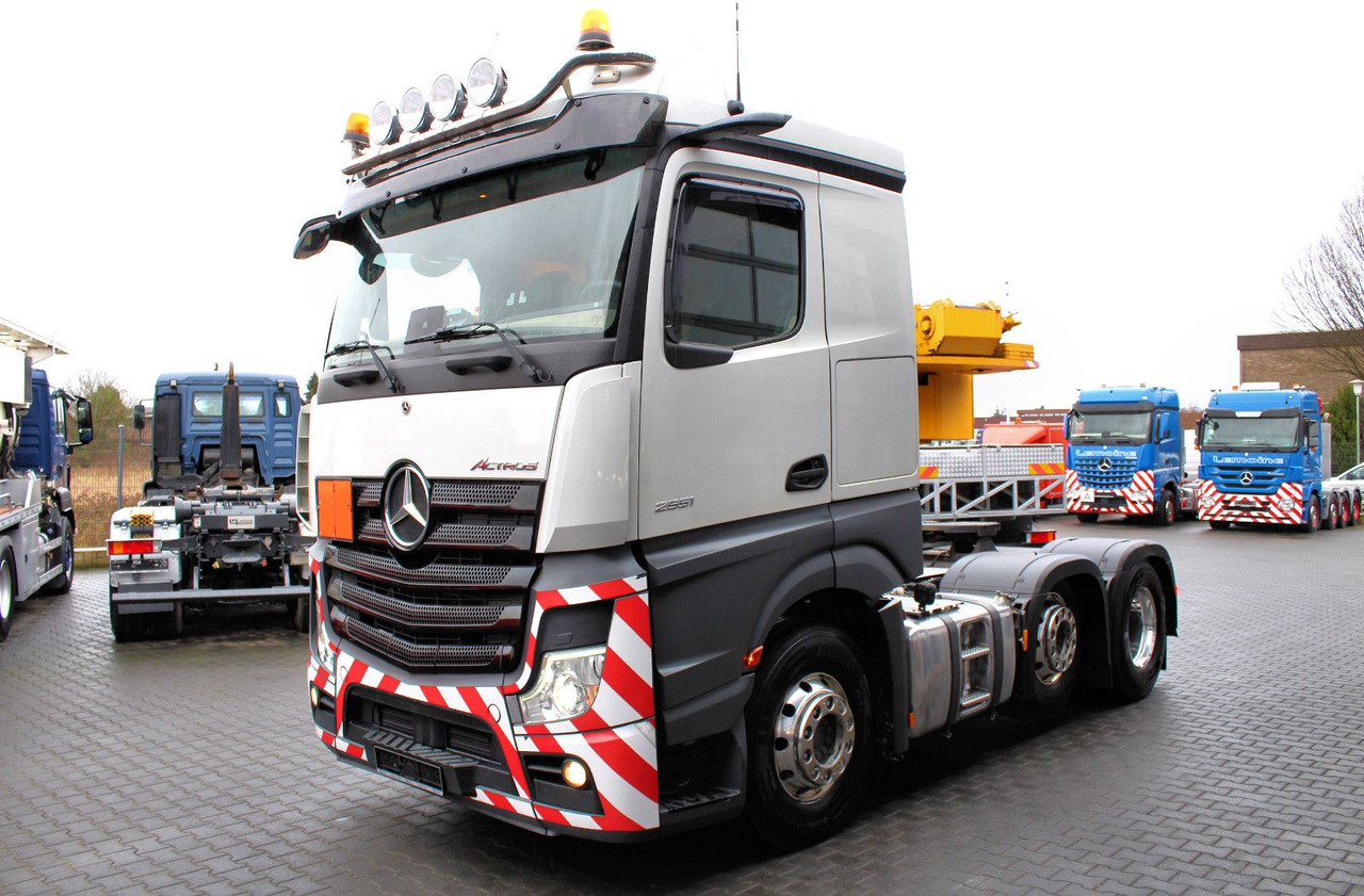 Mercedes-Benz Actros 2551 6x2 BigSpace 68 to Schwerlast + LIFT - Dragbil: bild 2 Mercedes-Benz Actros 2551 6x2 BigSpace 68 to Schwerlast + LIFT - Dragbil: bild 2