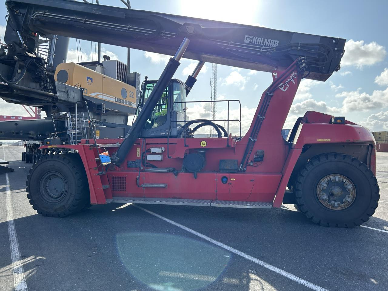 Kalmar DRG450-65S5 - Reachstacker: bild 1 Kalmar DRG450-65S5 - Reachstacker: bild 1