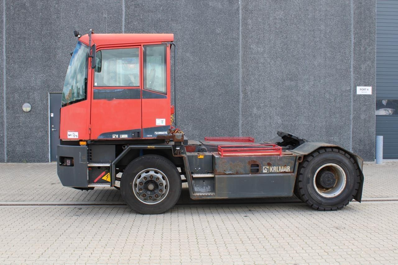 Kalmar TT618I - Terminaltraktor: bild 1 Kalmar TT618I - Terminaltraktor: bild 1