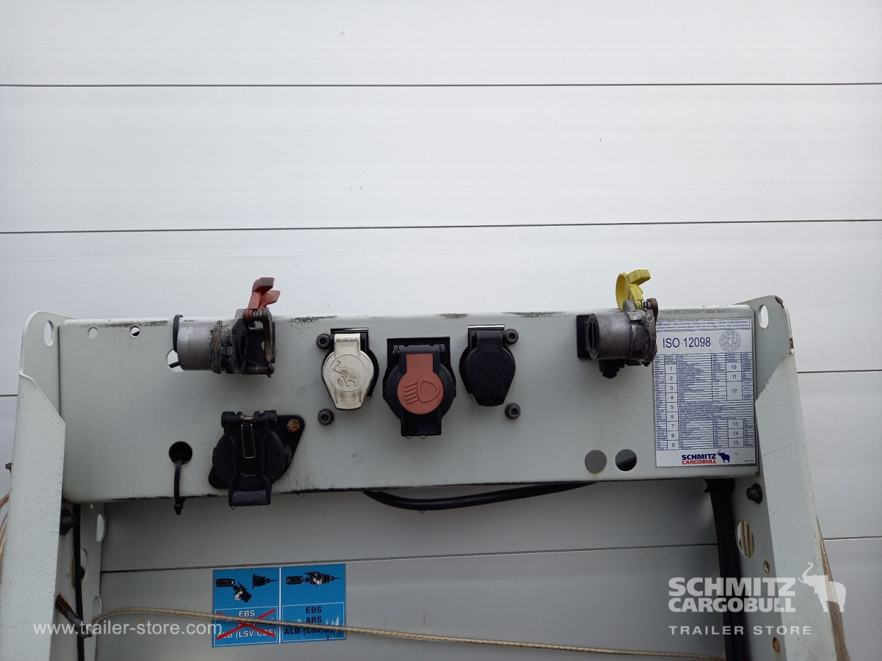 SCHMITZ Auflieger Curtainsider Mega - Kapelltrailer: bild 4 SCHMITZ Auflieger Curtainsider Mega - Kapelltrailer: bild 4