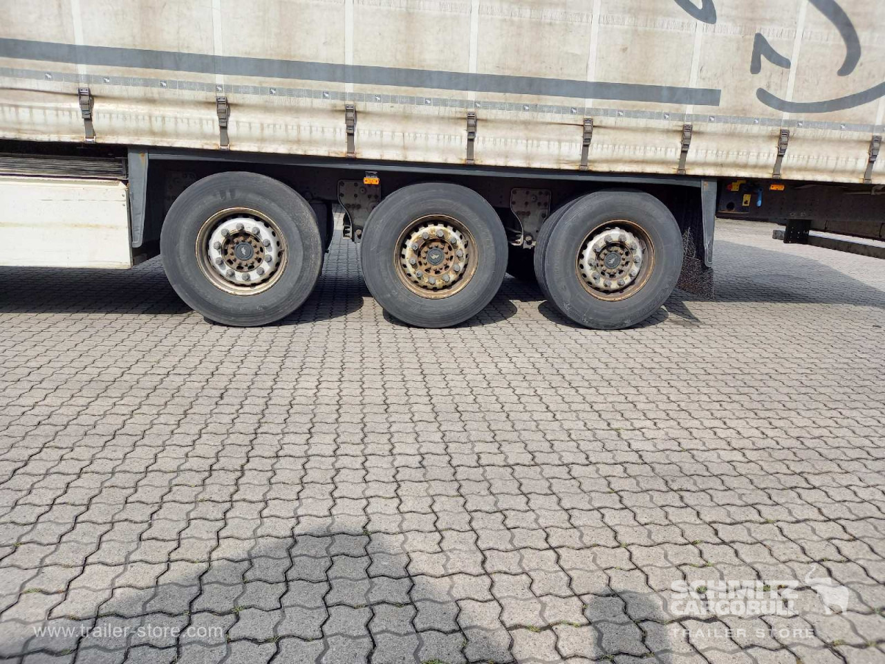 SCHMITZ Auflieger Curtainsider Standard - Kapelltrailer: bild 4 SCHMITZ Auflieger Curtainsider Standard - Kapelltrailer: bild 4