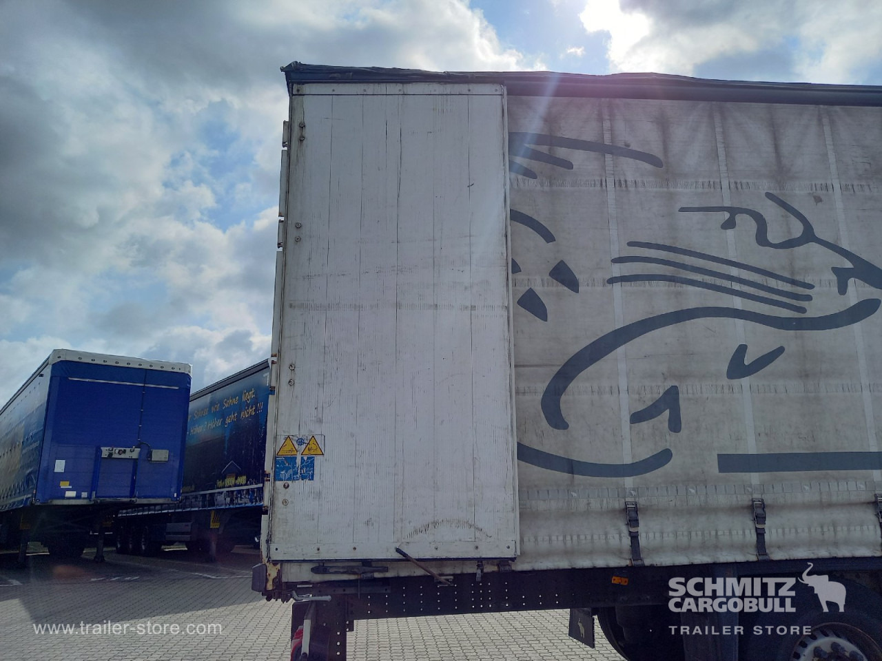 SCHMITZ Auflieger Curtainsider Standard - Kapelltrailer: bild 3 SCHMITZ Auflieger Curtainsider Standard - Kapelltrailer: bild 3