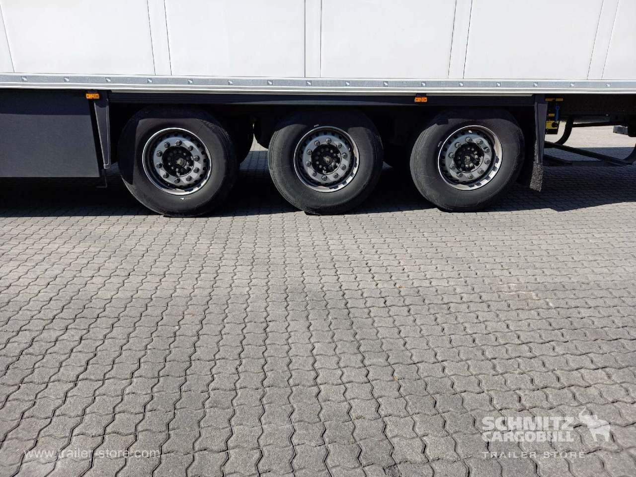 SCHMITZ Auflieger Tiefkühler Standard Double deck - Isotermiska semitrailer: bild 2 SCHMITZ Auflieger Tiefkühler Standard Double deck - Isotermiska semitrailer: bild 2