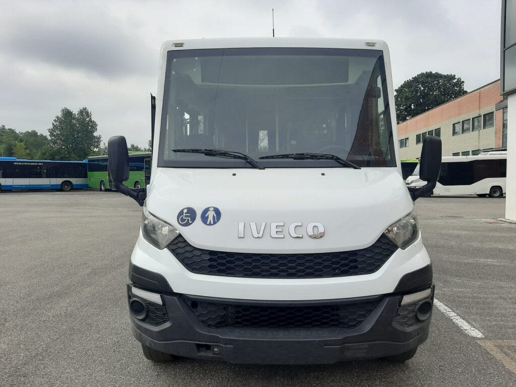 N.1 IVECO INDCAR MOBI – Anno 2015 - Turistbuss: bild 2 N.1 IVECO INDCAR MOBI – Anno 2015 - Turistbuss: bild 2