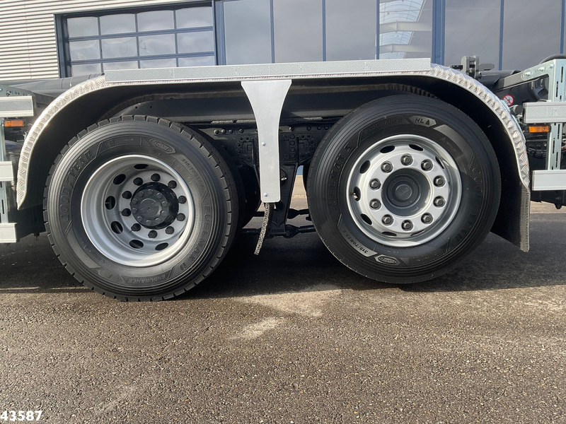 Interior photo 1: Lastväxlare lastbil, Kranbil DAF FAN CF 430 Hiab 25 Tonmeter laadkraan