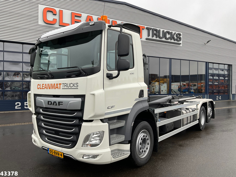DAF FAN CF 430 VDL 21 Ton haakarmsysteem - Lastväxlare lastbil: bild 2 DAF FAN CF 430 VDL 21 Ton haakarmsysteem - Lastväxlare lastbil: bild 2