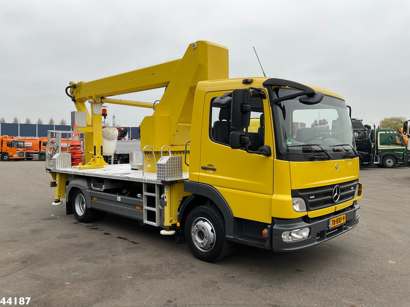 Mercedes-Benz Atego 815 Wumag Elevant 17 meter hoogwerker Just 39.048 km! - Lastbil: bild 4 Mercedes-Benz Atego 815 Wumag Elevant 17 meter hoogwerker Just 39.048 km! - Lastbil: bild 4
