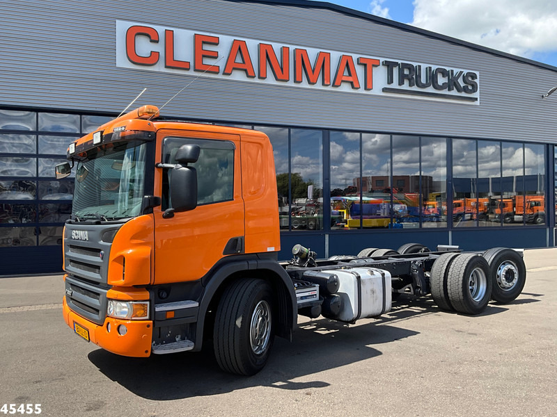 Scania P 280 6x2 Chassis Cabine with PTO Just 218.646 km! - Chassi lastbil: bild 1 Scania P 280 6x2 Chassis Cabine with PTO Just 218.646 km! - Chassi lastbil: bild 1