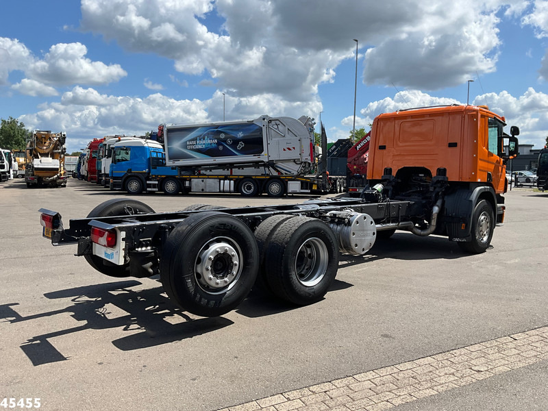 Scania P 280 6x2 Chassis Cabine with PTO Just 218.646 km! - Chassi lastbil: bild 4 Scania P 280 6x2 Chassis Cabine with PTO Just 218.646 km! - Chassi lastbil: bild 4
