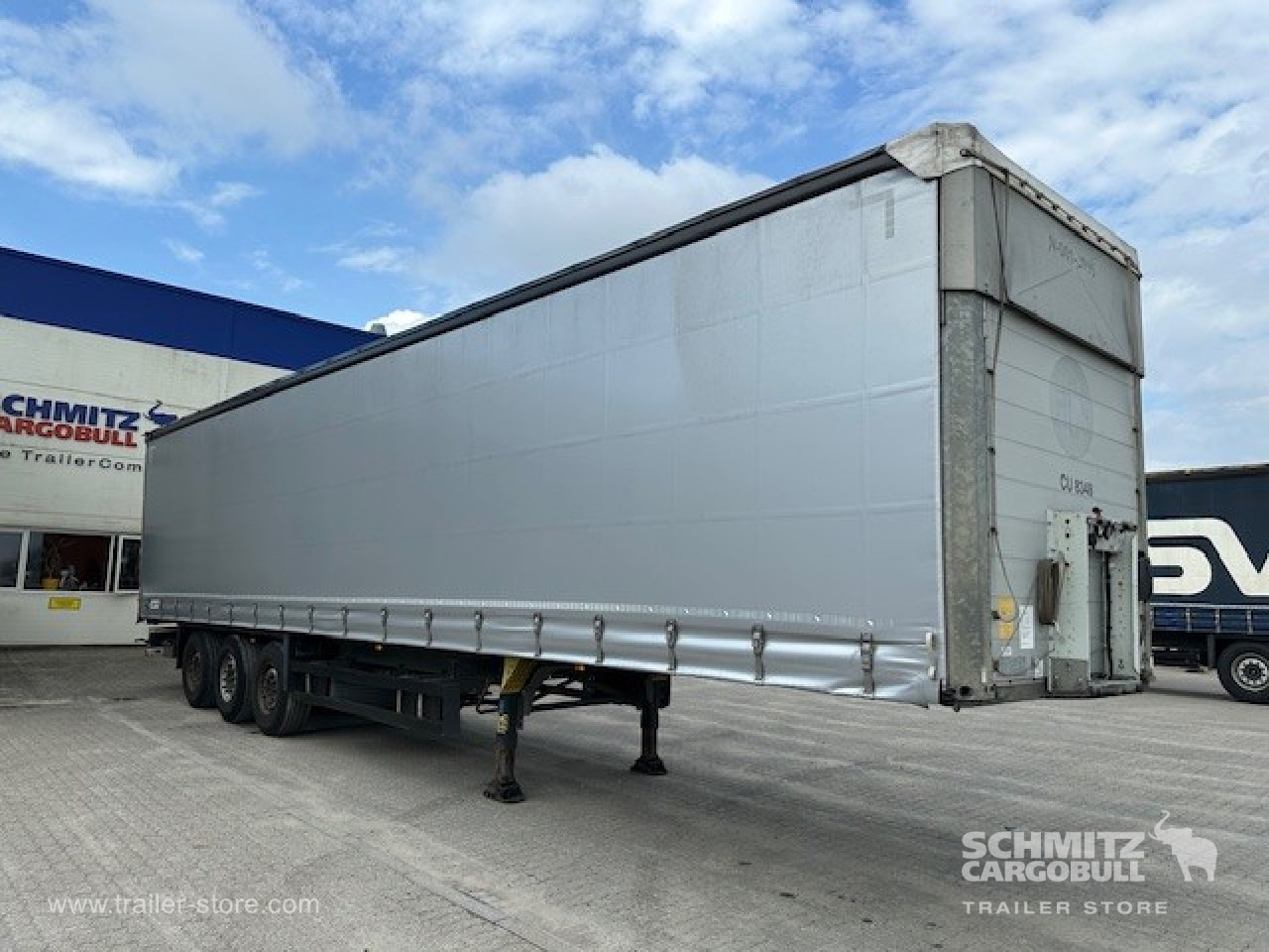 SCHMITZ Curtainsider Standard Forklift holder - Kapelltrailer: bild 1 SCHMITZ Curtainsider Standard Forklift holder - Kapelltrailer: bild 1