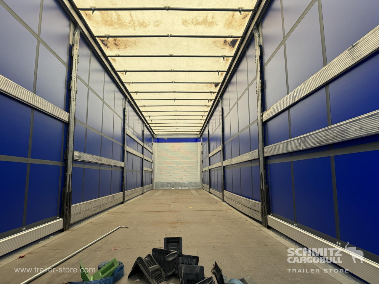 SCHMITZ Curtainsider Standard - Kapelltrailer: bild 4 SCHMITZ Curtainsider Standard - Kapelltrailer: bild 4
