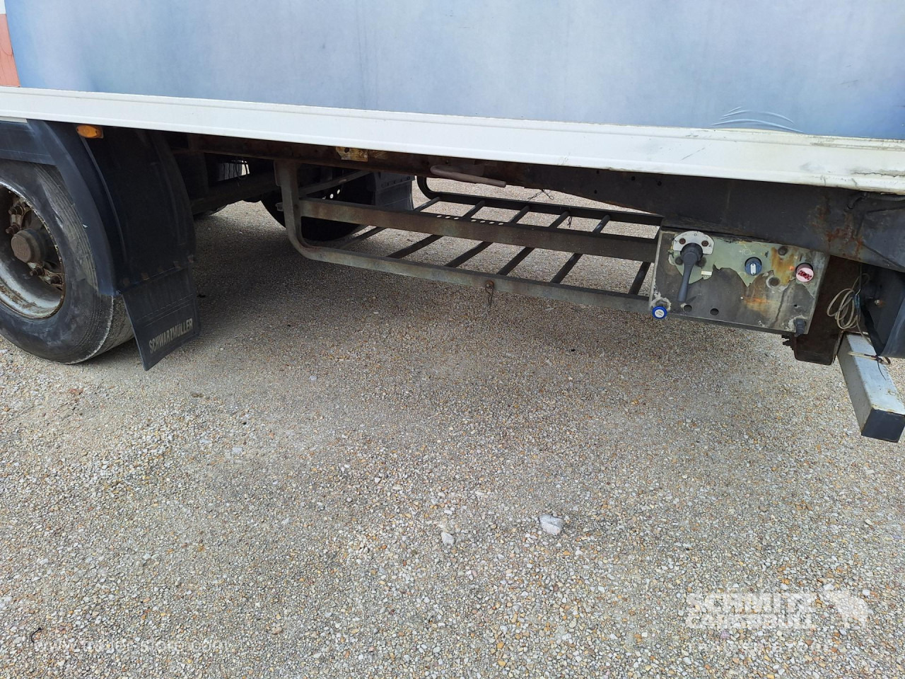 LAMBERET Reefer Standard - Isotermiska semitrailer: bild 3 LAMBERET Reefer Standard - Isotermiska semitrailer: bild 3