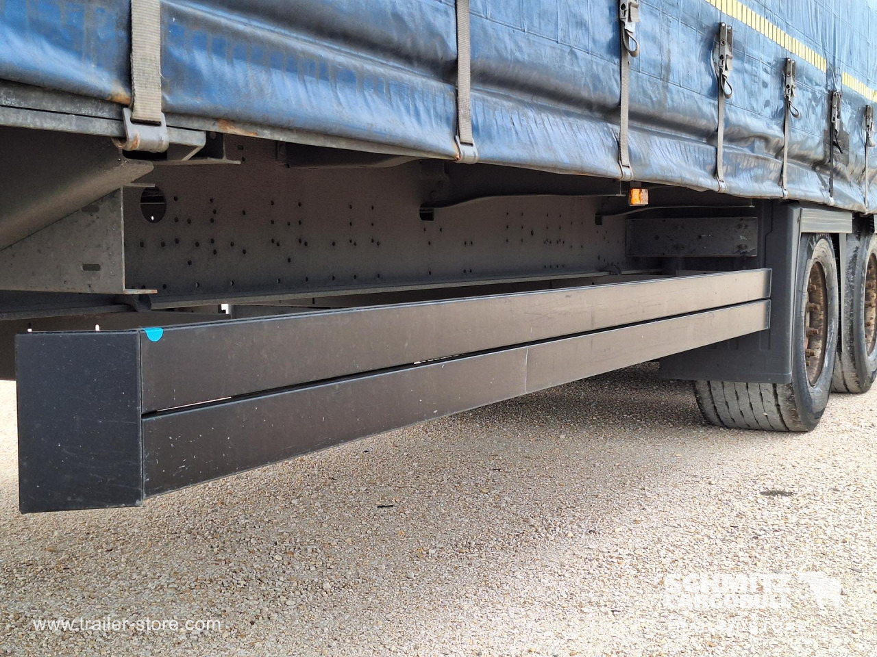 SCHMITZ Curtainsider Mega - Kapelltrailer: bild 2 SCHMITZ Curtainsider Mega - Kapelltrailer: bild 2