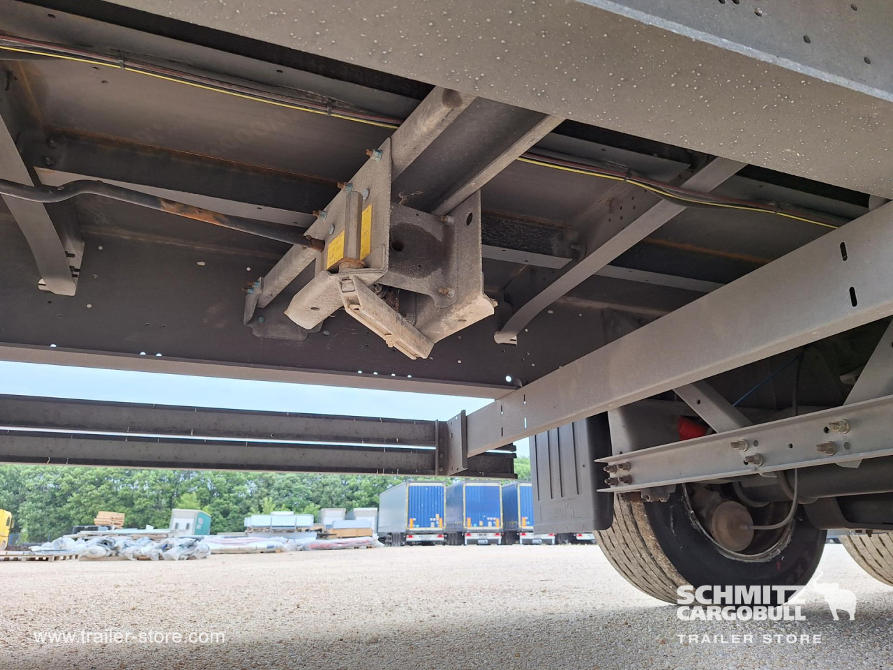 SCHMITZ Curtainsider Mega - Kapelltrailer: bild 4 SCHMITZ Curtainsider Mega - Kapelltrailer: bild 4