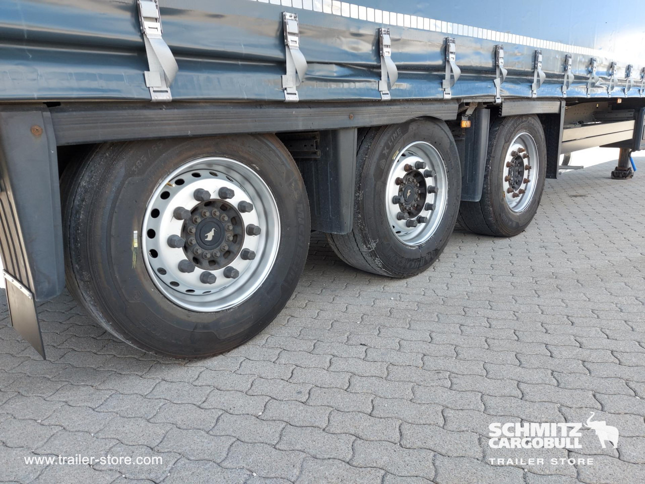 SCHMITZ Curtainsider Mega - Kapelltrailer: bild 5 SCHMITZ Curtainsider Mega - Kapelltrailer: bild 5
