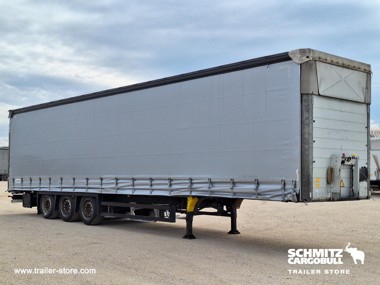 SCHMITZ Curtainsider Mega - Kapelltrailer: bild 2 SCHMITZ Curtainsider Mega - Kapelltrailer: bild 2