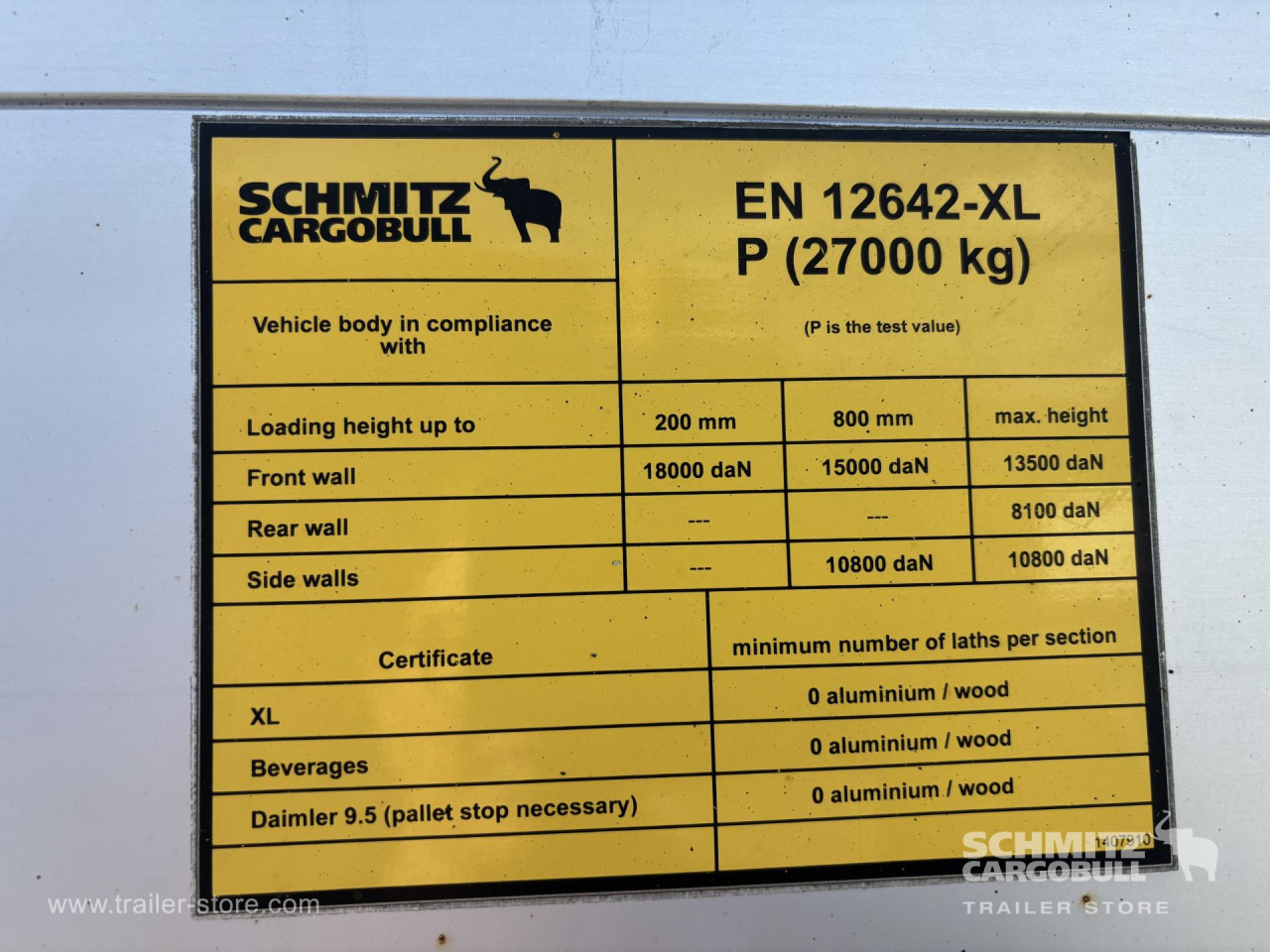 SCHMITZ Curtainsider Standard - Kapelltrailer: bild 2 SCHMITZ Curtainsider Standard - Kapelltrailer: bild 2