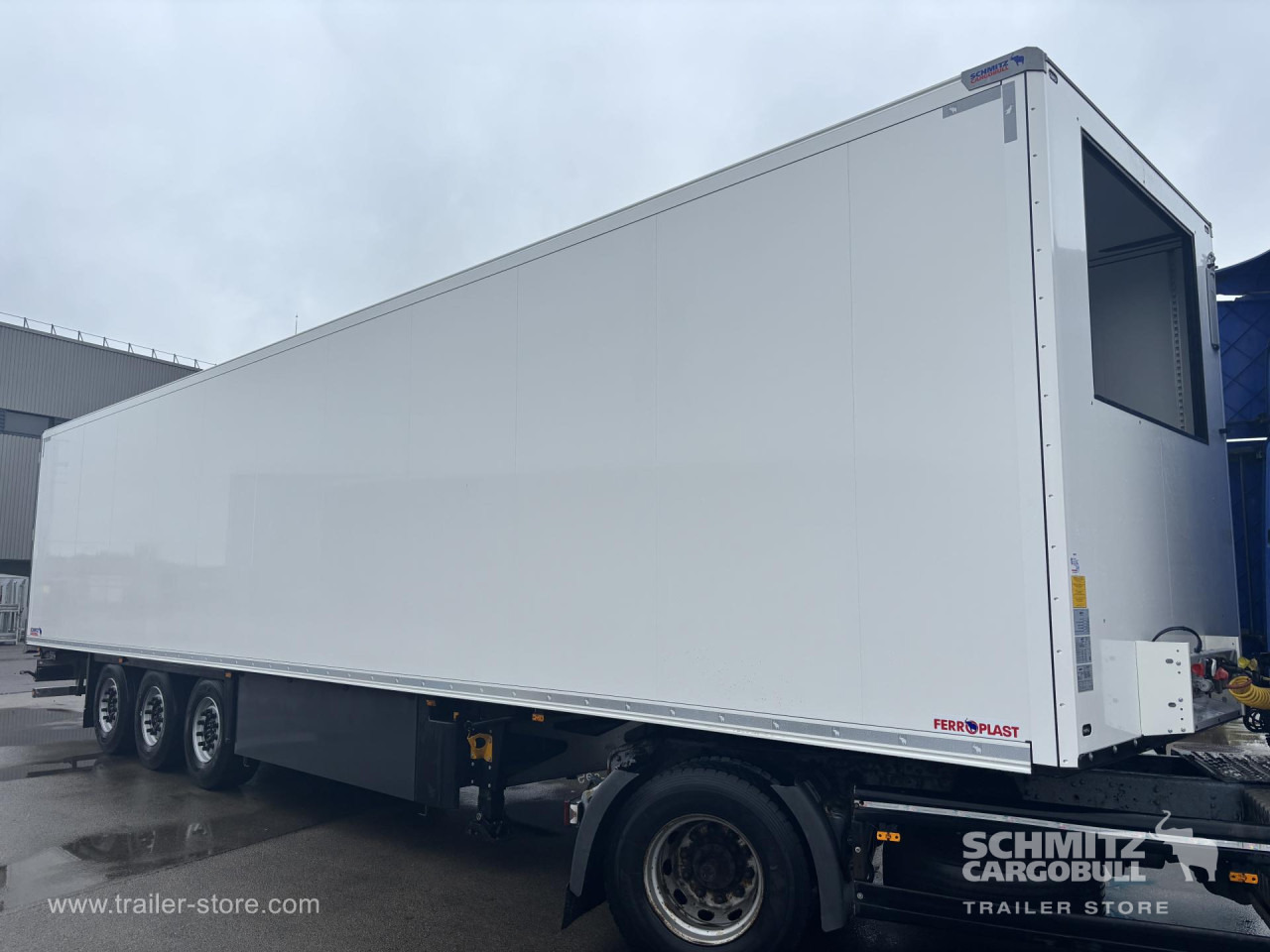 SCHMITZ Reefer Standard - Isotermiska semitrailer: bild 1 SCHMITZ Reefer Standard - Isotermiska semitrailer: bild 1
