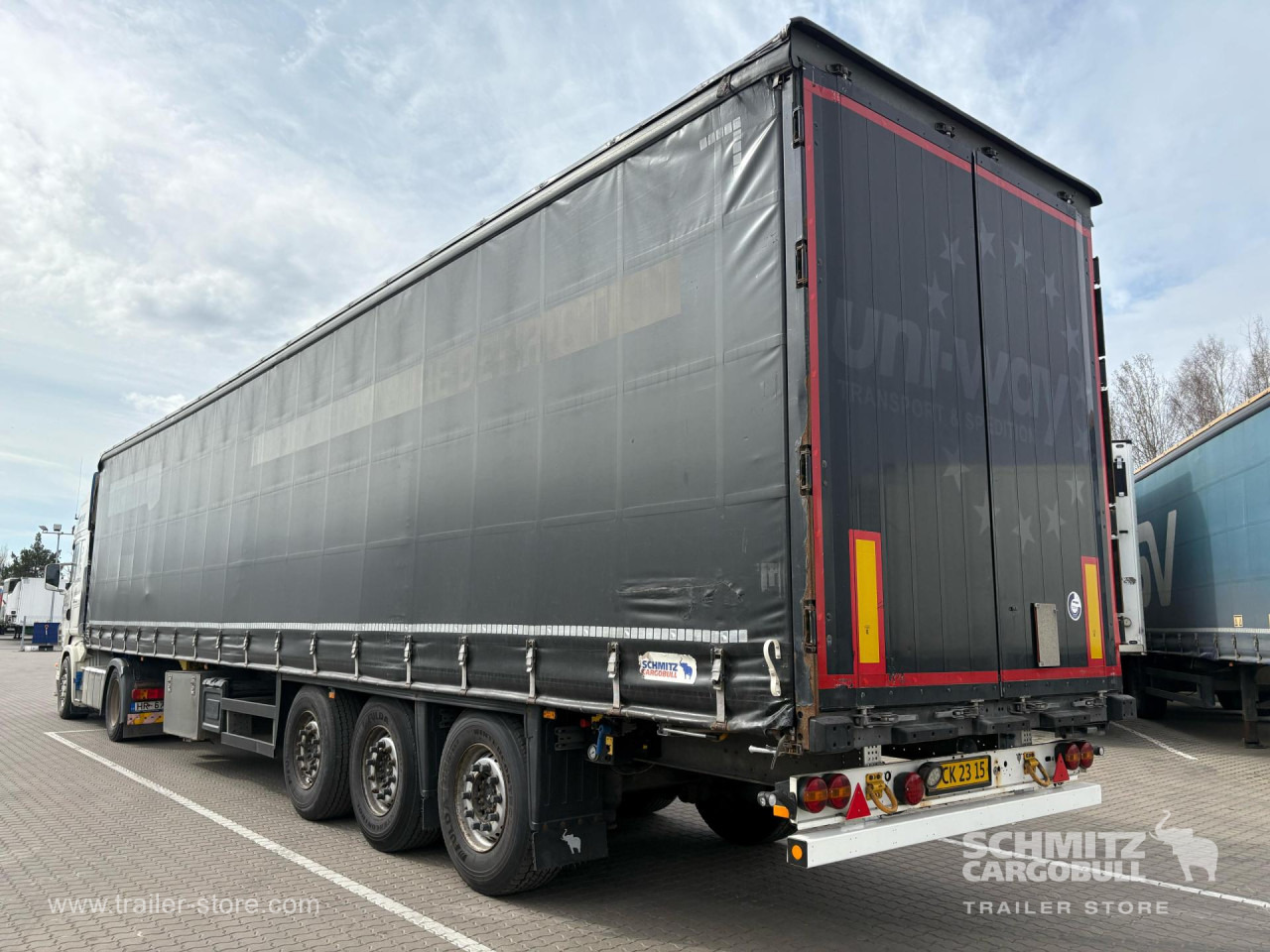 SCHMITZ Curtainsider Standard - Kapelltrailer: bild 2 SCHMITZ Curtainsider Standard - Kapelltrailer: bild 2