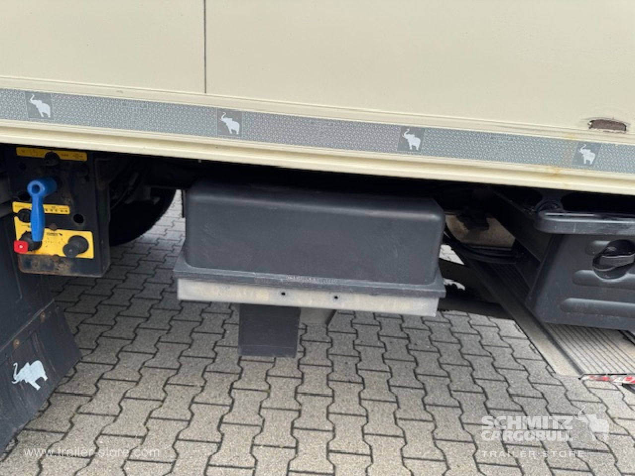 SCHMITZ Oplegger Vries Multitemp Taillift - Isotermiska semitrailer: bild 3 SCHMITZ Oplegger Vries Multitemp Taillift - Isotermiska semitrailer: bild 3