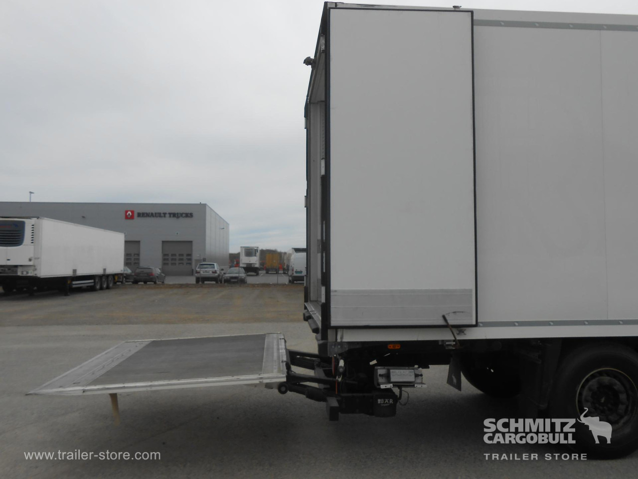 SCHMITZ Reefer Standard Double deck Taillift - Isotermiska semitrailer: bild 4 SCHMITZ Reefer Standard Double deck Taillift - Isotermiska semitrailer: bild 4