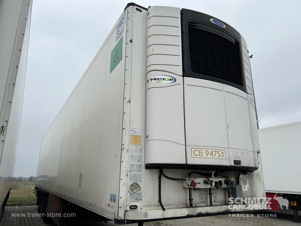 SCHMITZ Reefer Standard - Isotermiska semitrailer: bild 1 SCHMITZ Reefer Standard - Isotermiska semitrailer: bild 1