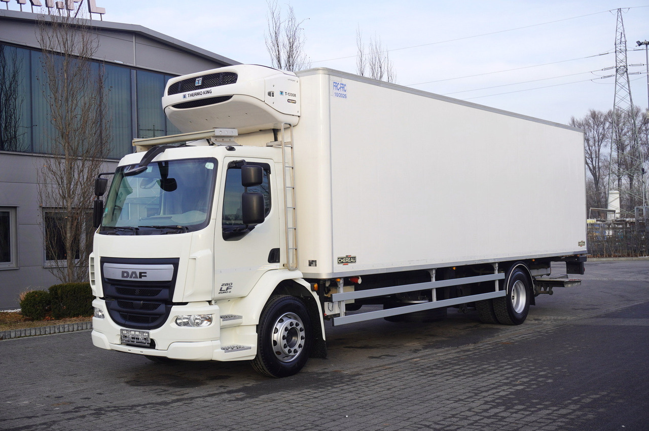 DAF LF 280 / Chereau multi-temperature refrigerator / Dhollandia DHSM.30 lift 2000 kg - Kylbil lastbil: bild 1 DAF LF 280 / Chereau multi-temperature refrigerator / Dhollandia DHSM.30 lift 2000 kg - Kylbil lastbil: bild 1