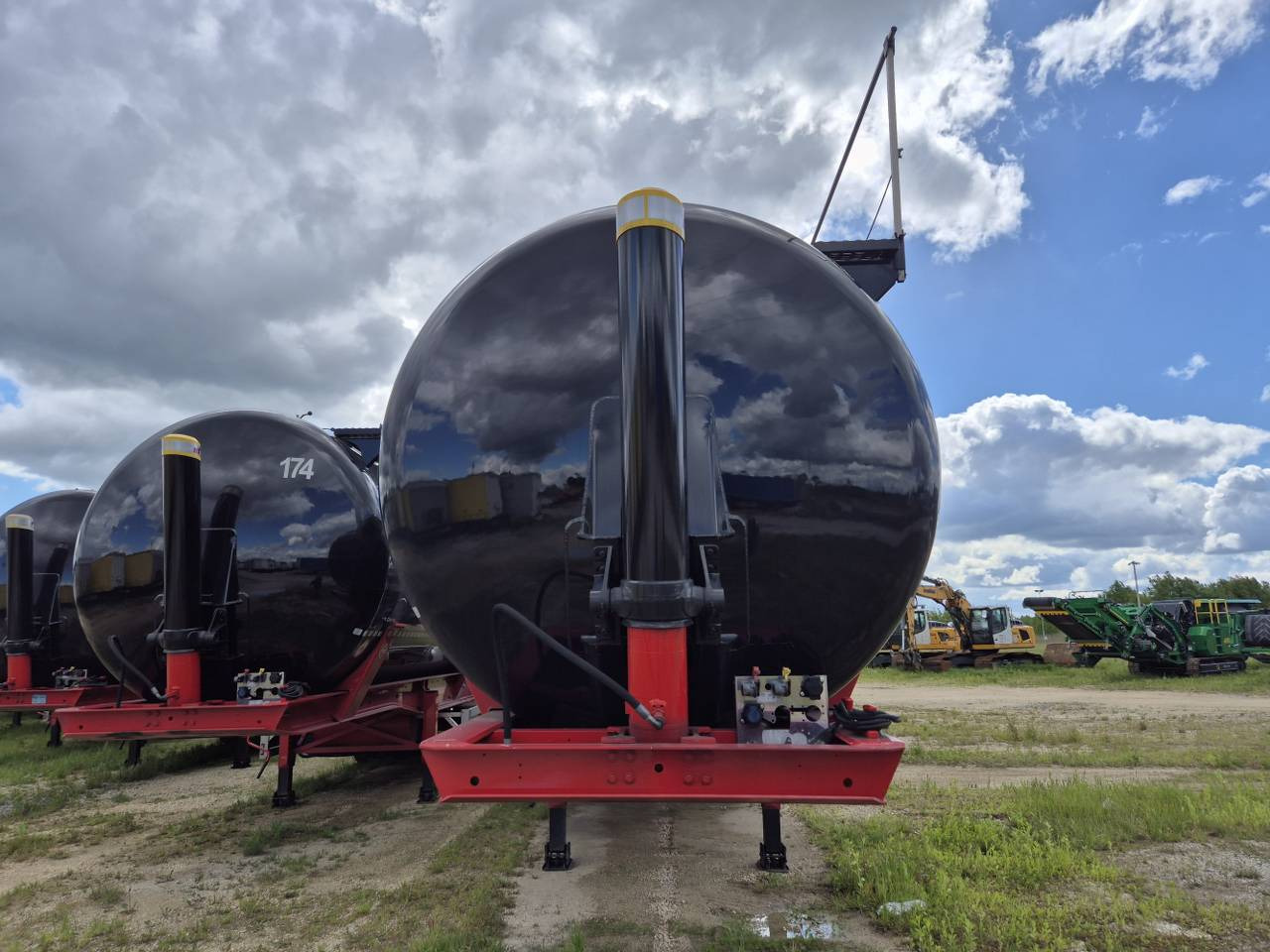 FELDBINDER KIP 66.3 Silo tank / 66 m3 / 2022 / 10 units - Bulktrailer: bild 2 FELDBINDER KIP 66.3 Silo tank / 66 m3 / 2022 / 10 units - Bulktrailer: bild 2