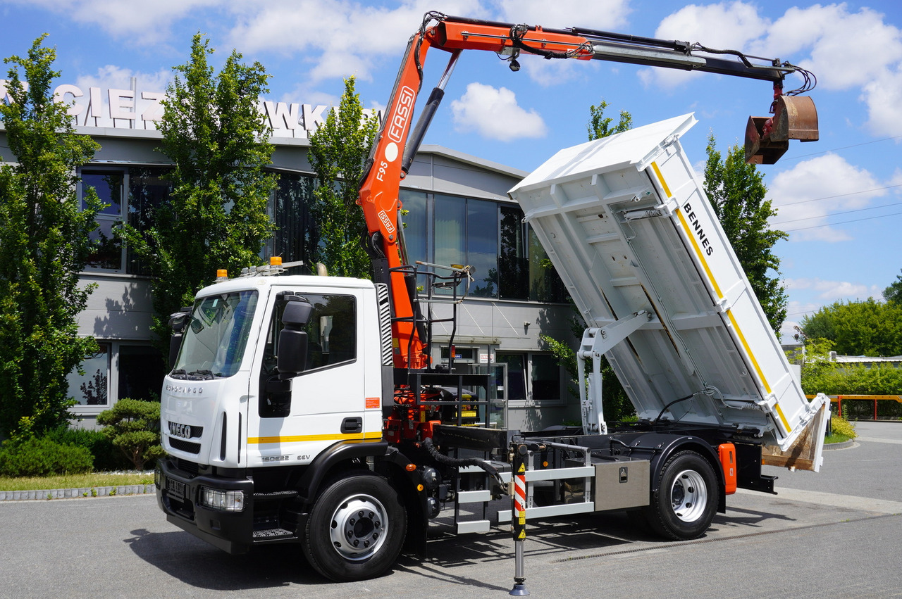 IVECO Eurocargo 160E22 EEV Dump truck / Bortmatic / Crane FASSI F95A.0.22 - Kranbil: bild 1 IVECO Eurocargo 160E22 EEV Dump truck / Bortmatic / Crane FASSI F95A.0.22 - Kranbil: bild 1