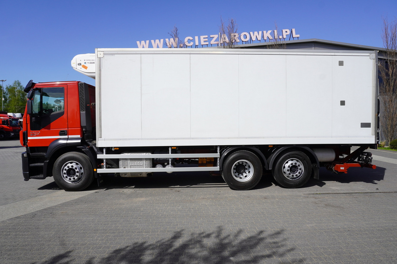 Iveco Stralis 310 6×2 E6 Refrigerator/ ATP/FRC / 18 pallets / Tail lift - Kylbil lastbil: bild 2 Iveco Stralis 310 6×2 E6 Refrigerator/ ATP/FRC / 18 pallets / Tail lift - Kylbil lastbil: bild 2