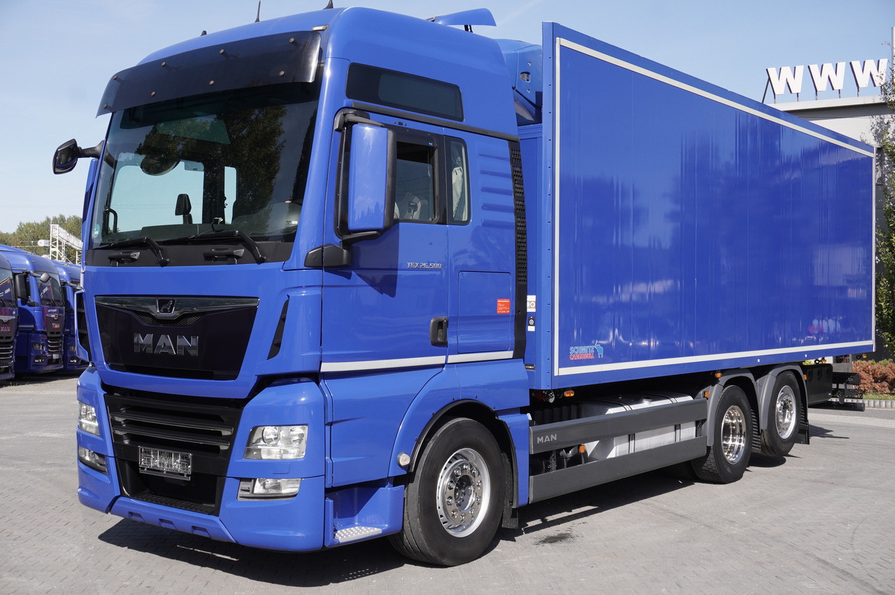 MAN TGX 26.500 E6 XXL / Schmitz 19 pallets / Thermoking / steering axle - Kylbil lastbil: bild 1 MAN TGX 26.500 E6 XXL / Schmitz 19 pallets / Thermoking / steering axle - Kylbil lastbil: bild 1