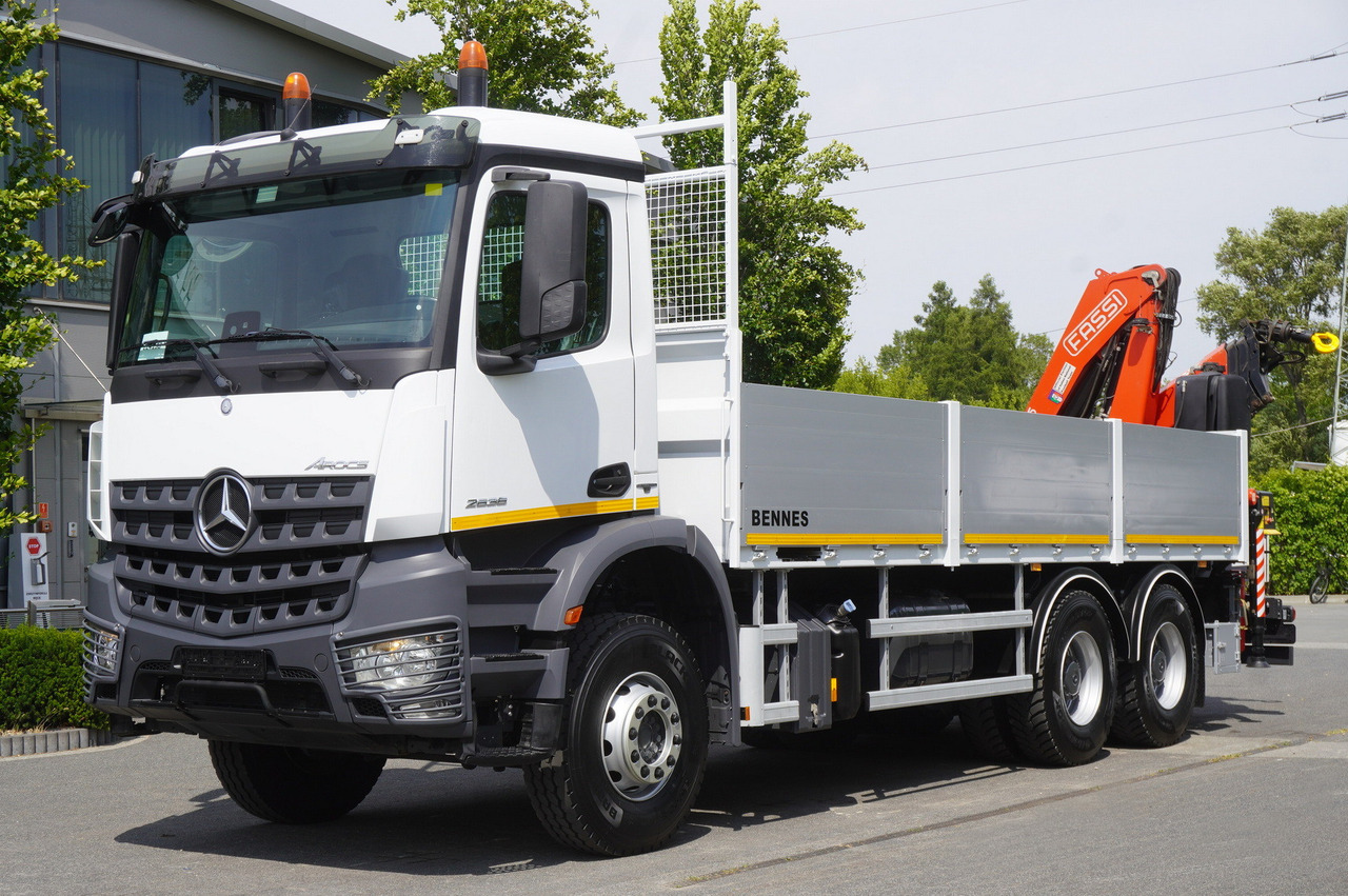 MERCEDES-BENZ AROCS 2636 Flatbed / HDS FASSI F175 7.7 T / 150,000 km - Mobilkran: bild 3 MERCEDES-BENZ AROCS 2636 Flatbed / HDS FASSI F175 7.7 T / 150,000 km - Mobilkran: bild 3