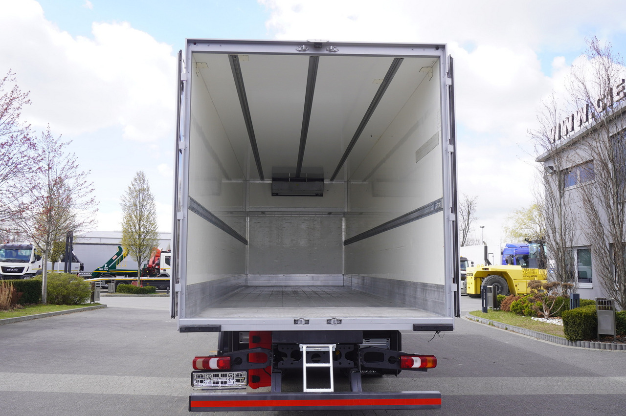 MERCEDES-BENZ Actros 1824 / Refrigerator / Carrier Supra 1250 / Sleeping cabin - Kylbil lastbil: bild 4 MERCEDES-BENZ Actros 1824 / Refrigerator / Carrier Supra 1250 / Sleeping cabin - Kylbil lastbil: bild 4