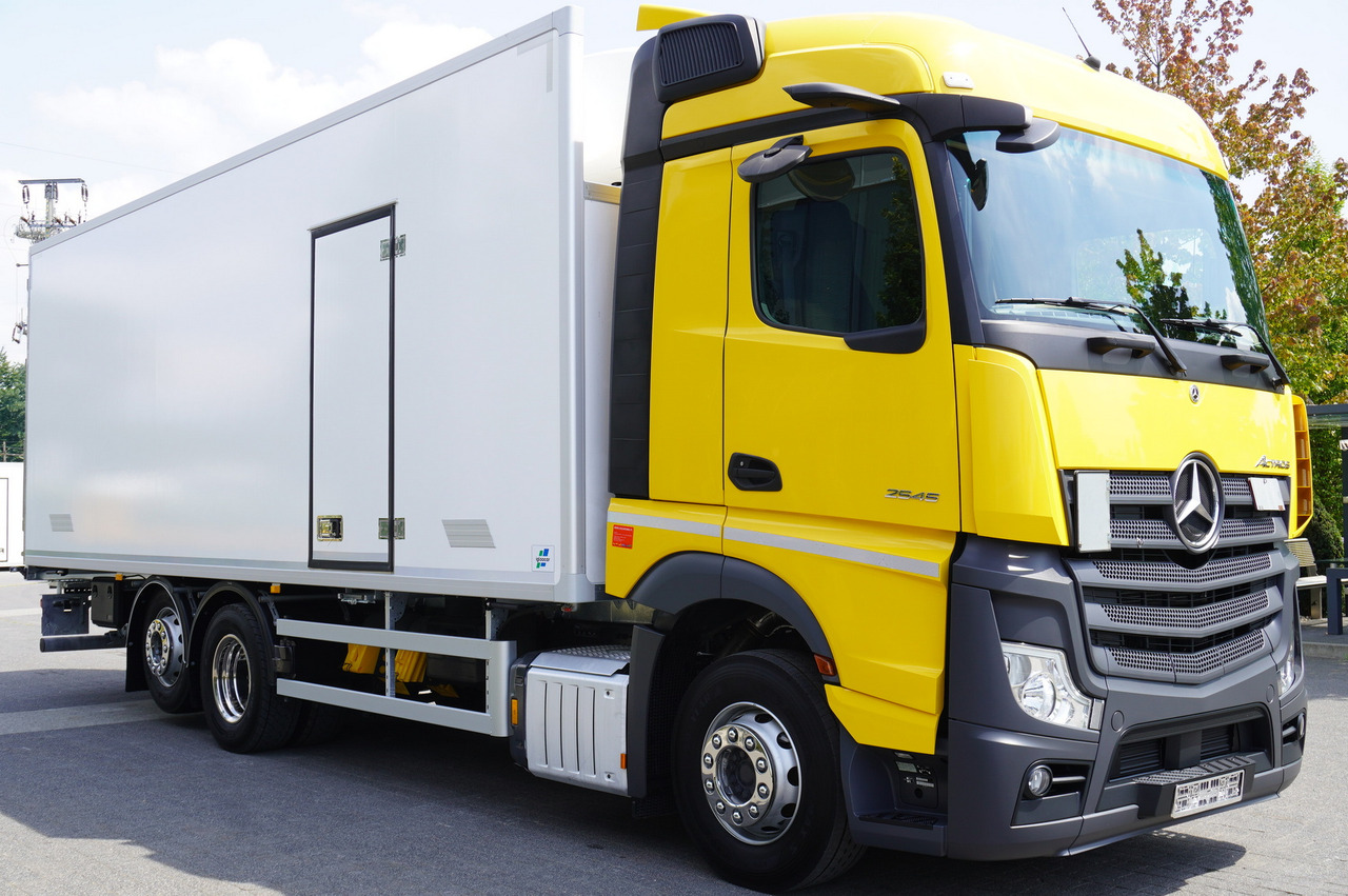 MERCEDES-BENZ Actros 2545 MP5 6×2 E6 / NEW Igloocar refrigerator / 19 pallets - Kylbil lastbil: bild 5 MERCEDES-BENZ Actros 2545 MP5 6×2 E6 / NEW Igloocar refrigerator / 19 pallets - Kylbil lastbil: bild 5