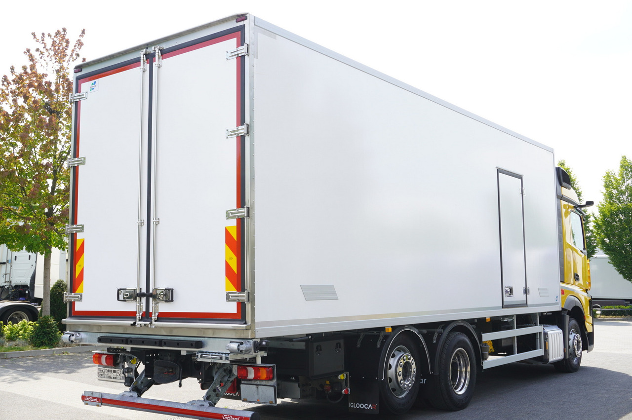 MERCEDES-BENZ Actros 2545 MP5 6×2 E6 / NEW Igloocar refrigerator / 19 pallets - Kylbil lastbil: bild 4 MERCEDES-BENZ Actros 2545 MP5 6×2 E6 / NEW Igloocar refrigerator / 19 pallets - Kylbil lastbil: bild 4